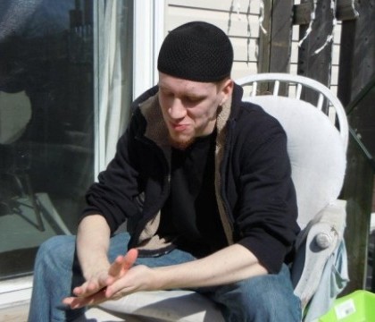 Clipul inregistrat de suspectul de terorism ucis miercuri de politia canadiana. A promis un atac iminent in Canada Clipul inregistrat de suspectul de terorism ucis miercuri de politia canadiana. A promis un atac iminent in Canada