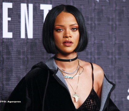 Rihanna ajunge la Bucuresti cu o echipa de 100 de persoane. "S-a cerut si mancare traditionala romaneasca" Rihanna ajunge la Bucuresti cu o echipa de 100 de persoane. "S-a cerut si mancare traditionala romaneasca"