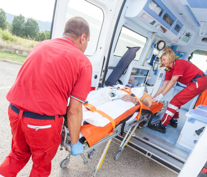 Un irlandez a fost impuscat in strada, in Mallorca, de fata cu sotia si copiii. Barbatul, confundat cu un gangster Un irlandez a fost impuscat in strada, in Mallorca, de fata cu sotia si copiii. Barbatul, confundat cu un gangster