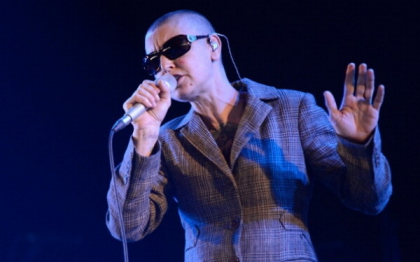 Scrisoarea lui Sinead O\'Connor catre Miley Cyrus: Nu-i lasa sa te transforme intr-o prostituata