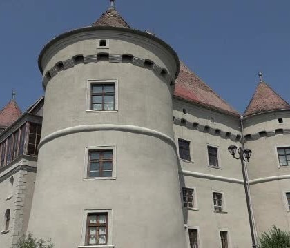 Un castel romanesc din 1560 si-a recapatat stralucirea, dupa o investitie de cateva sute de mii de euro. Cine l-a cumparat Un castel romanesc din 1560 si-a recapatat stralucirea, dupa o investitie de cateva sute de mii de euro. Cine l-a cumparat