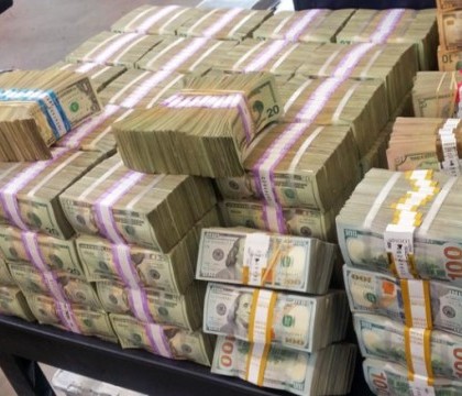 Politistii de frontiera din San Diego au confiscat 3 milioane de dolari de la un sofer. Unde erau ascunsi banii Politistii de frontiera din San Diego au confiscat 3 milioane de dolari de la un sofer. Unde erau ascunsi banii