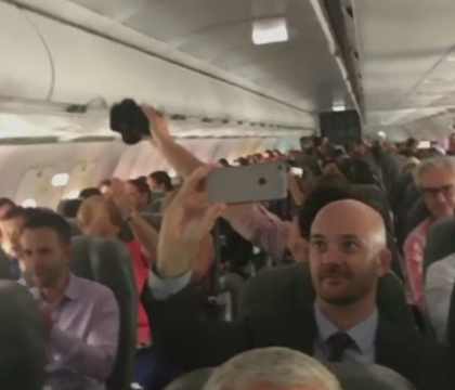 Dupa o jumatate de secol, un avion de pasageri a ajuns din SUA in Cuba. Cum a fost marcat momentul istoric Dupa o jumatate de secol, un avion de pasageri a ajuns din SUA in Cuba. Cum a fost marcat momentul istoric