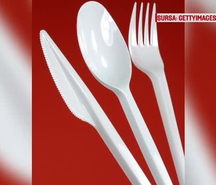 Franta spune "adio" tacamurilor din plastic, incepand cu 2020. Cu ce vor fi inlocuite