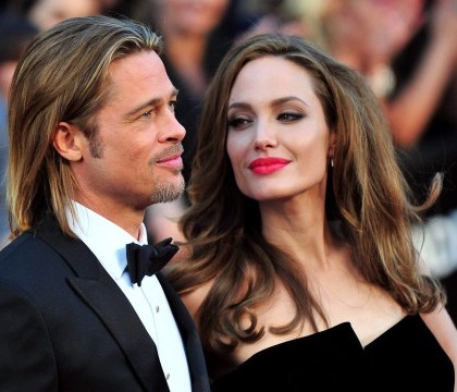 Angelina Jolie si Brad Pitt divorteaza. TMZ: actrita il acuza de consum de droguri. Prima reactie a lui Brad Pitt Angelina Jolie si Brad Pitt divorteaza. TMZ: actrita il acuza de consum de droguri. Prima reactie a lui Brad Pitt