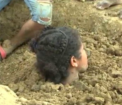 Motivul pentru care o tanara din Columbia va fi ingropata de vie timp de 3 zile. Chiar bunica ei a venit cu ideea Motivul pentru care o tanara din Columbia va fi ingropata de vie timp de 3 zile. Chiar bunica ei a venit cu ideea