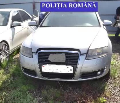 Tanarul care a facut o avere dupa ce a vandut masinile lasate amanet de clientii sai. Cati bani s-au gasit la sediul firmei