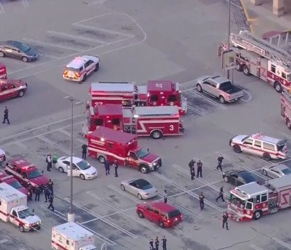 Atac armat la un mall din Houston. Cel putin 7 persoane au fost ranite - VIDEO