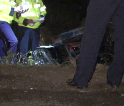 Doi tineri morti si al treilea ranit grav intr-un accident produs de prietenul lor. Soferul se urcase baut la volan Doi tineri morti si al treilea ranit grav intr-un accident produs de prietenul lor. Soferul se urcase baut la volan