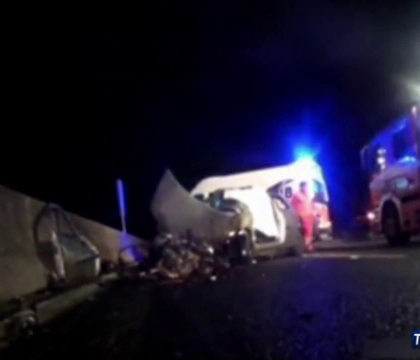 Romanca de 25 de ani moarta intr-un accident teribil, in Italia. Ce facea in timp ce conducea cu 170 km/ ora Romanca de 25 de ani moarta intr-un accident teribil, in Italia. Ce facea in timp ce conducea cu 170 km/ ora