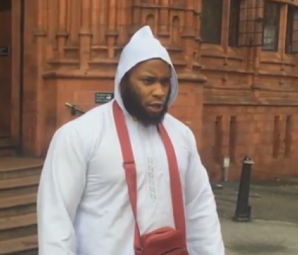 Pedeapsa primita de musulmanul care a abuzat verbal o femeie pentru ca purta blugi mulati, in Birmingham Pedeapsa primita de musulmanul care a abuzat verbal o femeie pentru ca purta blugi mulati, in Birmingham