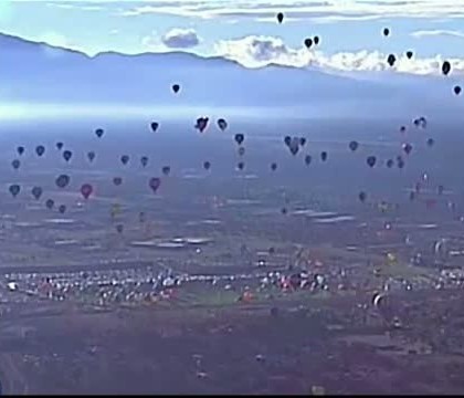Baloanele cu aer cald au facut spectacol in statul american New Mexico. Cerul s-a colorat cu 500 de modele Baloanele cu aer cald au facut spectacol in statul american New Mexico. Cerul s-a colorat cu 500 de modele