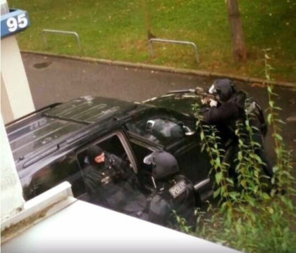 Un oras din Germania a fost inchis de politie. Agentii ar fi dezamorsat o bomba si cauta in continuare cel putin un terorist Un oras din Germania a fost inchis de politie. Agentii ar fi dezamorsat o bomba si cauta in continuare cel putin un terorist