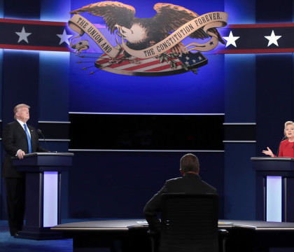 Alegeri prezidentiale in SUA. Hillary Clinton si Donald Trump se infrunta in a doua dezbatere televizata. LIVE AICI Alegeri prezidentiale in SUA. Hillary Clinton si Donald Trump se infrunta in a doua dezbatere televizata. LIVE AICI
