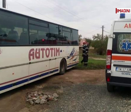 Un barbat din Timis a murit strivit de autobuzul pe care il repara. Cum s-a intamplat accidentul teribil Un barbat din Timis a murit strivit de autobuzul pe care il repara. Cum s-a intamplat accidentul teribil