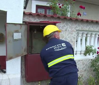 A aprins o bricheta in bucatarie si tot corpul a fost cuprins de flacari. Cum a reusit sa o salveze sotul A aprins o bricheta in bucatarie si tot corpul a fost cuprins de flacari. Cum a reusit sa o salveze sotul