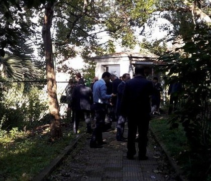 Un barbat s-a aruncat in aer in sediul televiziunii de stat din Georgia. "Este clar ca a fost o bomba" Un barbat s-a aruncat in aer in sediul televiziunii de stat din Georgia. "Este clar ca a fost o bomba"