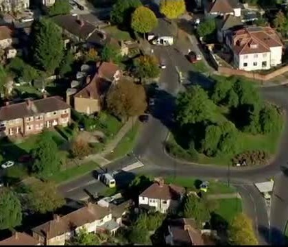 Londra, sub teroare. La doua zile dupa atentatul esuat de la metrou, autoritatile au descoperit un dispozitiv suspect Londra, sub teroare. La doua zile dupa atentatul esuat de la metrou, autoritatile au descoperit un dispozitiv suspect