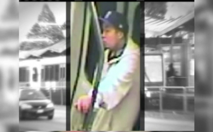 Tanar omorat intr-un metrou plin cu oameni. Ce faceau pasagerii in momentul crimei