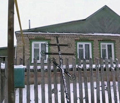 Dubla crima comisa de un rus dupa ce si-a gasit nevasta in pat cu cel mai bun prieten. Ce i-a facut barbatului Dubla crima comisa de un rus dupa ce si-a gasit nevasta in pat cu cel mai bun prieten. Ce i-a facut barbatului