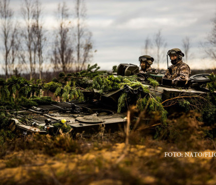 300.000 de militari NATO, in alerta de grad ridicat din cauza Rusiei. "Cea mai mare desfasurare de la Razboiul Rece" 300.000 de militari NATO, in alerta de grad ridicat din cauza Rusiei. "Cea mai mare desfasurare de la Razboiul Rece"