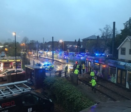 Accident grav in Londra, dupa ce un tramvai s-a rasturnat. Autoritatile anunta ca sunt 51 de raniti si mai multi morti Accident grav in Londra, dupa ce un tramvai s-a rasturnat. Autoritatile anunta ca sunt 51 de raniti si mai multi morti