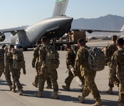Patru morti si 14 raniti dupa o explozie in baza aeriana Bagram din Afganistan. Atacul a fost revendicat de talibani Patru morti si 14 raniti dupa o explozie in baza aeriana Bagram din Afganistan. Atacul a fost revendicat de talibani