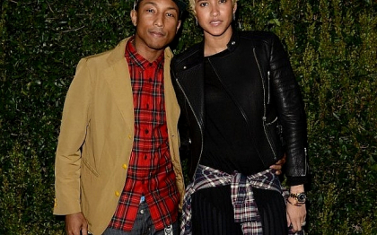 Rapperul Pharrell Williams s-a casatorit cu modelul Helen Lascichanh Rapperul Pharrell Williams s-a casatorit cu modelul Helen Lascichanh