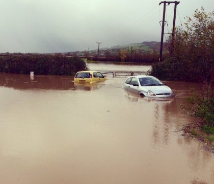 Inundatii grave in Marea Britanie. O femeie a murit, iar un barbat e dat disparut dupa ploile puternice -  VIDEO