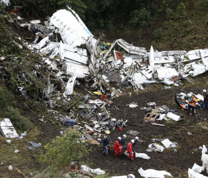 Primele arestari dupa prabusirea avionului care transporta echipa de fotbal Chapecoense in Columbia Primele arestari dupa prabusirea avionului care transporta echipa de fotbal Chapecoense in Columbia