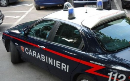 Incident in Italia, la Napoli. O femeie de etnie roma si copilul ei au fost stropiti cu acid