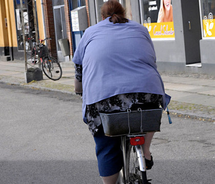 O femeie a slabit 93 de kilograme pentru a putea fi imbratisata de catre iubitul ei. Cum arata acum. FOTO O femeie a slabit 93 de kilograme pentru a putea fi imbratisata de catre iubitul ei. Cum arata acum. FOTO