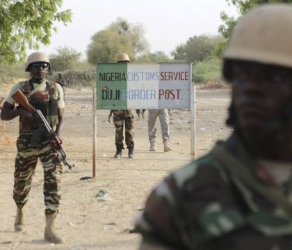 Atentat sinucigas in Nigeria. 45 de morti si 33 de raniti dupa ce doua femei s-au aruncat in aer intr-o piata Atentat sinucigas in Nigeria. 45 de morti si 33 de raniti dupa ce doua femei s-au aruncat in aer intr-o piata