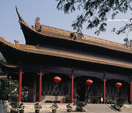 Din secretele unui palat fastuos de 120.000 de metri patrati. Locul in care a stat Sun Yat-sen, "parintele natiunii" chineze - VIDEO Din secretele unui palat fastuos de 120.000 de metri patrati. Locul in care a stat Sun Yat-sen, "parintele natiunii" chineze - VIDEO