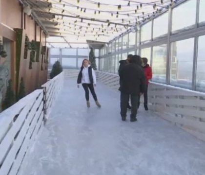 Patinoarul de Cartea Recordurilor din Moscova, amplasat la etajul 86. Cum arata si cat costa intrarea - VIDEO Patinoarul de Cartea Recordurilor din Moscova, amplasat la etajul 86. Cum arata si cat costa intrarea - VIDEO