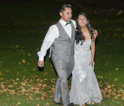 Tragedie la o nunta, in California. Un om a murit si alte 5 persoane sunt ranite dupa ce un copac s-a prabusit peste invitati Tragedie la o nunta, in California. Un om a murit si alte 5 persoane sunt ranite dupa ce un copac s-a prabusit peste invitati
