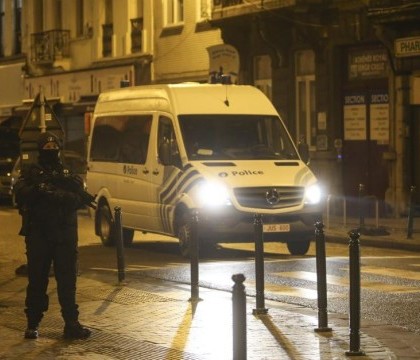 Operatiune antiterorista in Bruxelles. Mai multe strazi au fost inchise, circulatia tramvaielor intrerupta - FOTO Operatiune antiterorista in Bruxelles. Mai multe strazi au fost inchise, circulatia tramvaielor intrerupta - FOTO