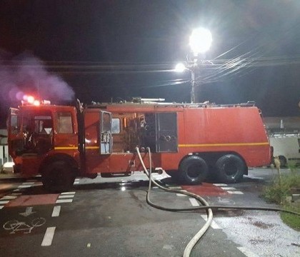 Incendiu la un restaurant din centrul Brasovului. Flacarile au cuprins magazia plina cu bauturi alcoolice Incendiu la un restaurant din centrul Brasovului. Flacarile au cuprins magazia plina cu bauturi alcoolice