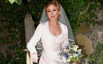 Rochia de mireasa veche de 63 de ani si folosita de 3 generatii. "Este uimitor"