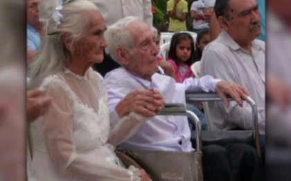 O nunta de Cartea Recordurilor. Mirele are 103 ani, iar mireasa doar 99 de ani