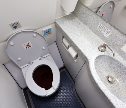 Un zbor New York-Paris a facut "pauza de pipi" in Irlanda. Ce se intamplase cu toaletele din avion