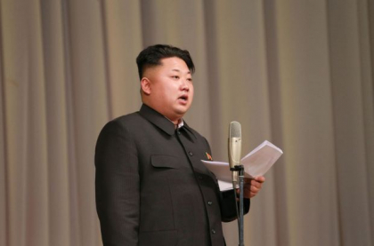 Acest barbat are cel mai groaznic job posibil! Ce a patit cand s-a trezit cu Kim Jong-Un langa el: "Probabil e mort acum" Acest barbat are cel mai groaznic job posibil! Ce a patit cand s-a trezit cu Kim Jong-Un langa el: "Probabil e mort acum"