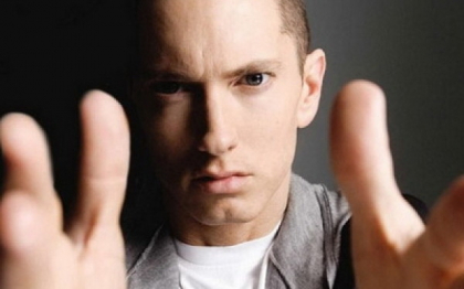 Eminem, criticat pentru versurile cu caracter homofob din noua sa piesa - "Rap God" Eminem, criticat pentru versurile cu caracter homofob din noua sa piesa - "Rap God"