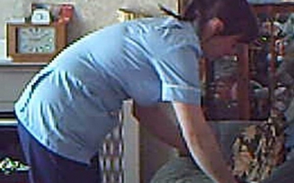 Credea ca nu o vede nimeni. Ce a facut aceasta asistenta, in casa batranei de care avea grija Credea ca nu o vede nimeni. Ce a facut aceasta asistenta, in casa batranei de care avea grija