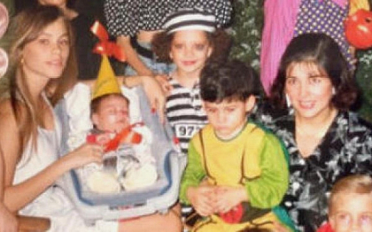 Cine este tanara din aceasta fotografie. Putini ar recunoaste-o acum, dupa 22 de ani