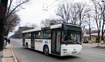 POZA ZILEI: Cum s-a imbracat o taxatoare intr-un autobuz din capitala POZA ZILEI: Cum s-a imbracat o taxatoare intr-un autobuz din capitala