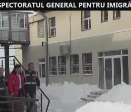 Chinezul care si-a ucis un conational, in 1994, si l-a pus intr-o valiza a fost expulzat din Romania. Cat a stat in puscarie Chinezul care si-a ucis un conational, in 1994, si l-a pus intr-o valiza a fost expulzat din Romania. Cat a stat in puscarie