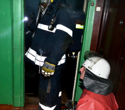 Momente de groaza pentru o mama din Stauceni: Copilul ei de 2 ani a ramas blocat in casa Momente de groaza pentru o mama din Stauceni: Copilul ei de 2 ani a ramas blocat in casa