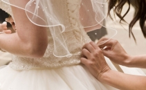 S-a culcat in noaptea nuntii cu cavalerul de onoare. Reactia miresei dupa noaptea de amor S-a culcat in noaptea nuntii cu cavalerul de onoare. Reactia miresei dupa noaptea de amor