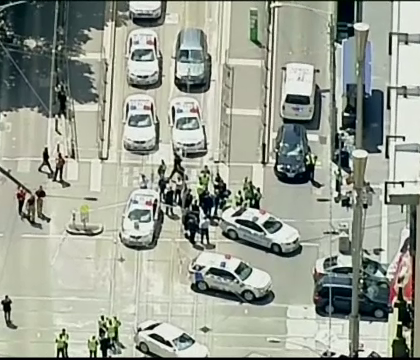 Un tanar a intrat cu masina in multime, in Melbourne: 3 oameni au murit, alti 20 sunt raniti. Atacul ar fi o razbunare